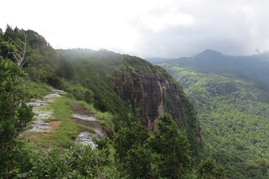 Knuckles mountain range in Si Lanka 